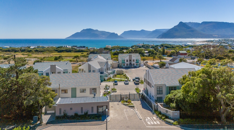 2 Bedroom Property for Sale in Kommetjie Western Cape